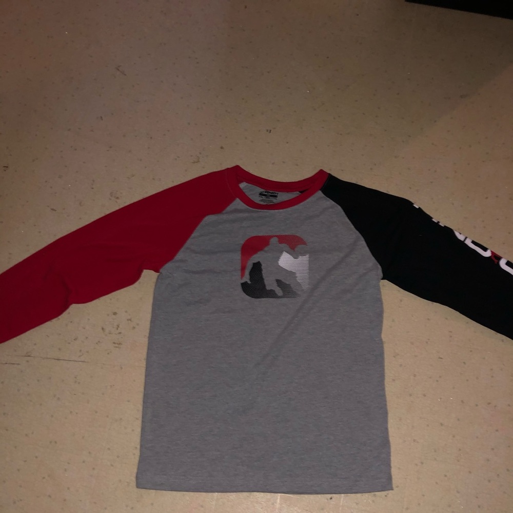 And 1 long sleeve